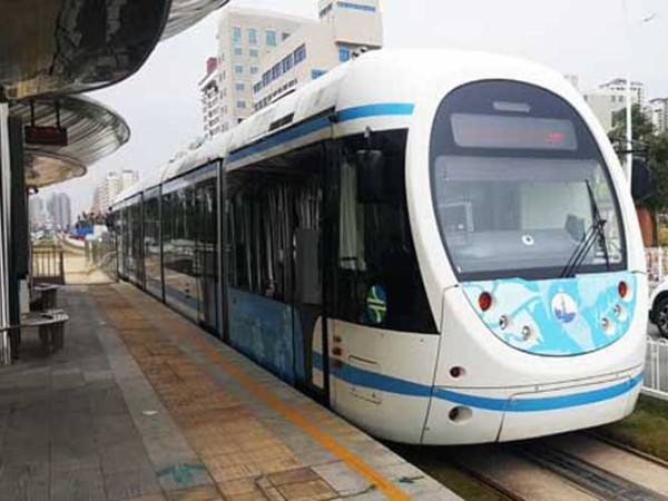 車(chē)身貼廣告
